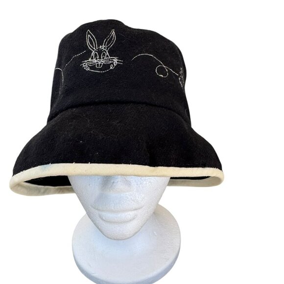 Vintage 1991 Warner Brothers collectable bucket hat (pre Owned like new)… main image 4